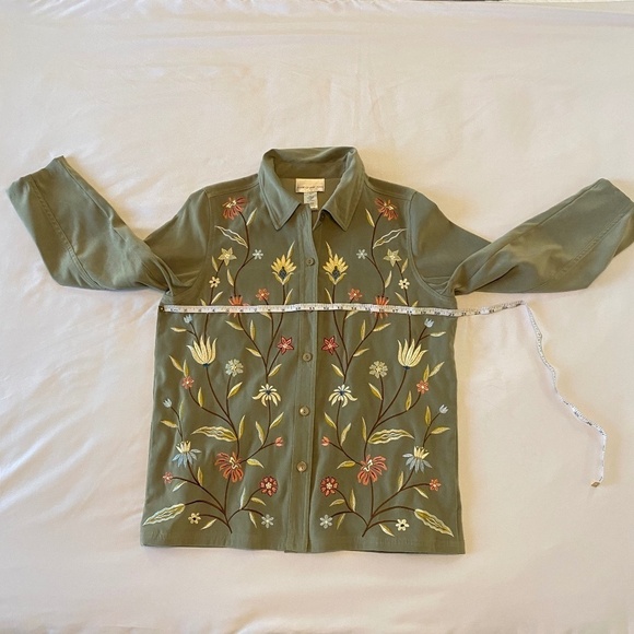 Susan Graver Floral Embroidered Faux Suede Button‎ Front Shirt Jacket Shacket- S - Picture 3 of 8